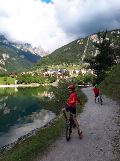 Giro del lago di Molveno in bicicletta