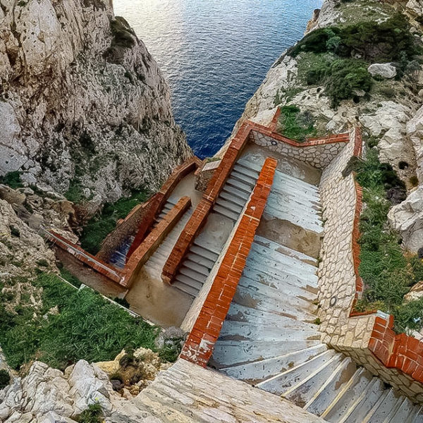 Scalinata Grotte di Nettuno